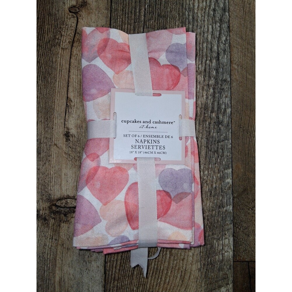 NEW! Cupcakes and Cashmere Set of 6 Valentines Day Themed Napkins